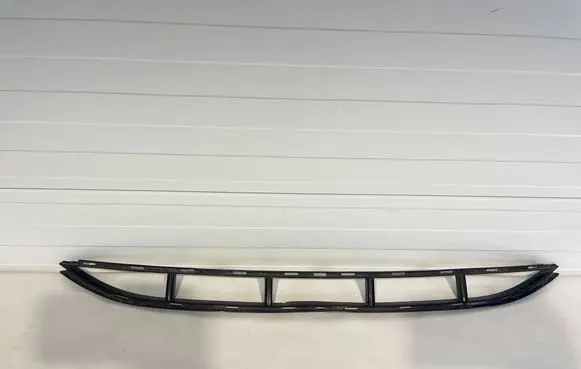 Audi Q7 4L Front bumper lower grill 4L0807683