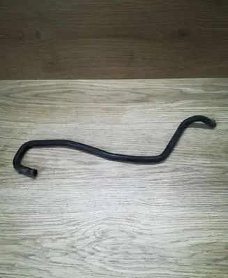 Volkswagen Golf V Engine coolant pipe/hose