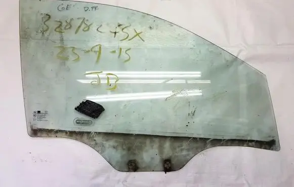 Hyundai Getz Front door window glass four-door