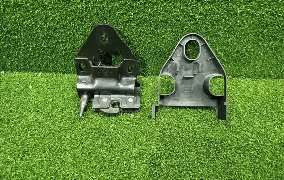 Loading door lock