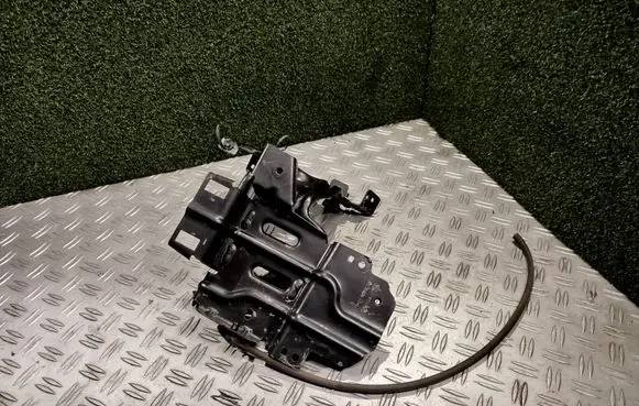 Fender mounting bracket