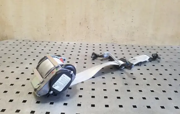 Volvo XC90 Third row seat belt 31484585 626938700