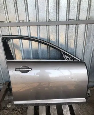 Jaguar XF X250 Front door 8X23F20220A