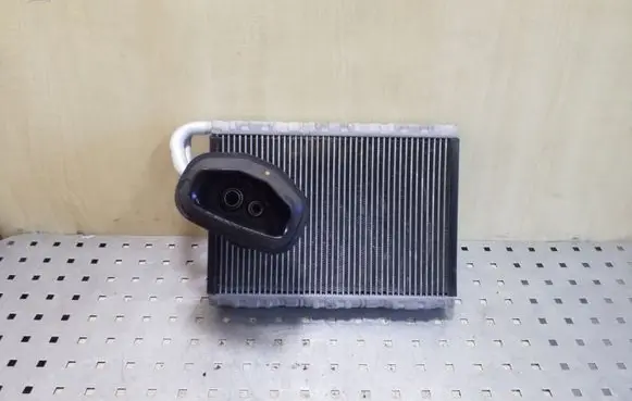 Audi A5 8T 8F Air conditioning (A/C) radiator (interior) 