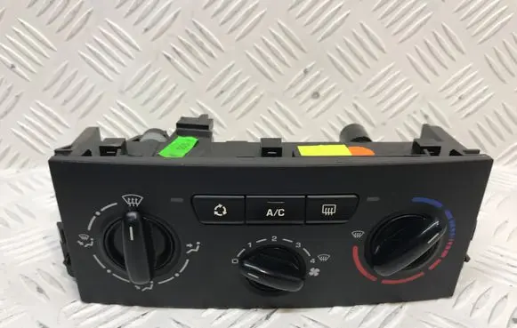 Peugeot 207 Climate control unit N102080FT 69910004