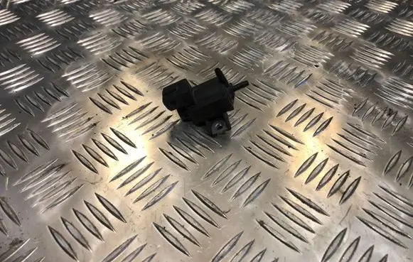 Lexus IS 220D-250-350 Turbo solenoid valve 258600R010
