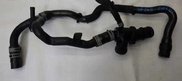 Mercedes-Benz B W245 Engine coolant pipe/hose A1698301296