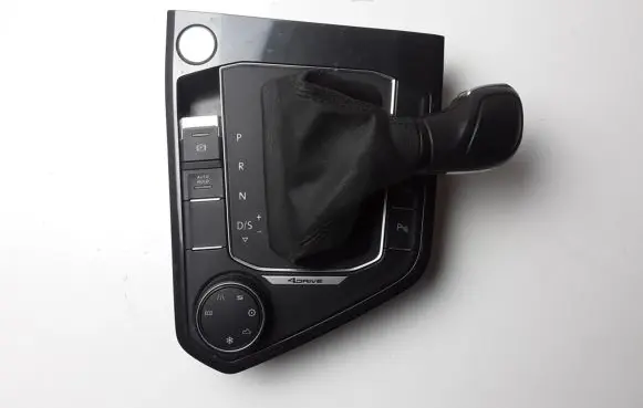 Seat Tarraco Gear lever shifter trim leather/knob 5NB713203J