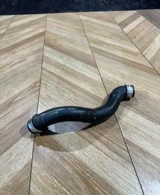 Mercedes-Benz E W212 Engine coolant pipe/hose A2045011582