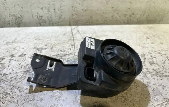 BMW X3 E83 Alarm system siren 8393152