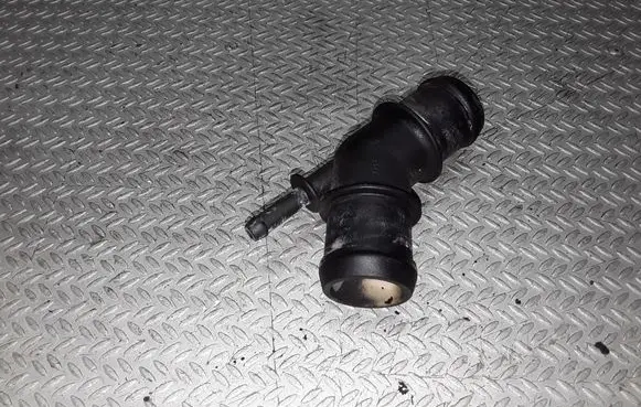 Volkswagen Golf IV Engine coolant pipe/hose