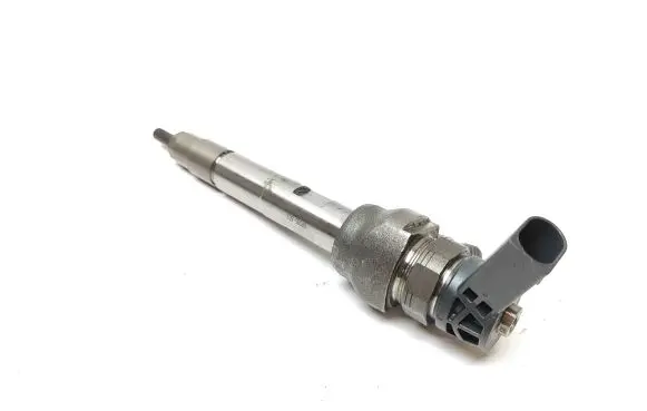 BMW 2 F46 Fuel injector 8511630 0445110598