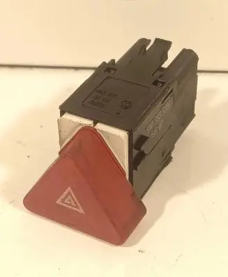 Volkswagen Tiguan Hazard light switch 5M0953509A