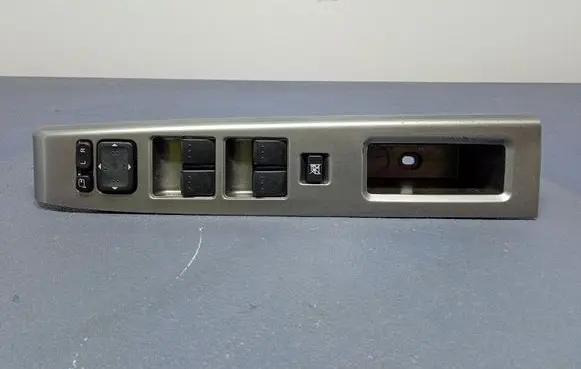 Mazda MX-5 NC Miata Electric window control switch CD89684L6A