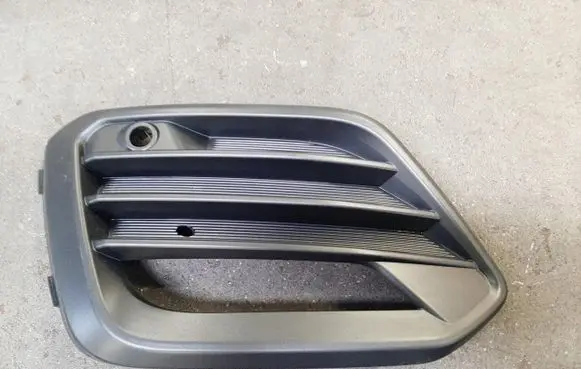 Front bumper lower grill
