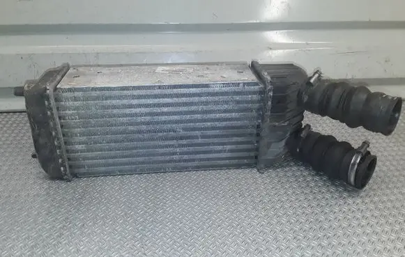 Citroen C3 Picasso Intercooler radiator 9680275480