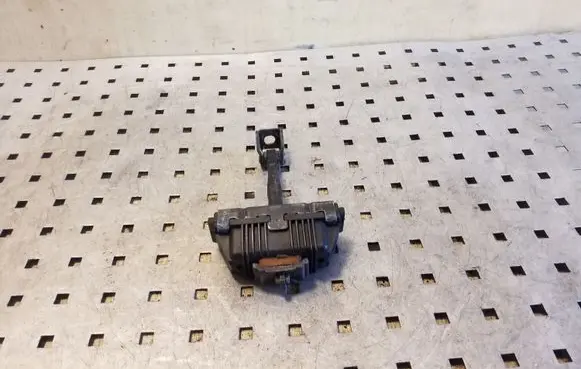 BMW 3 E90 E91 Front door check strap stopper 7060189