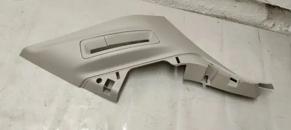 Volvo XC90 (D)pillar trim (top) 31389177