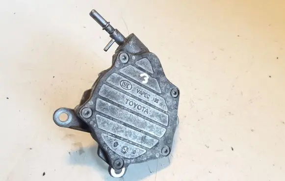 Toyota Avensis T250 Vacuum pump 13070785
