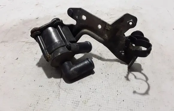Volvo XC90 Electric auxiliary coolant/water pump 31368143