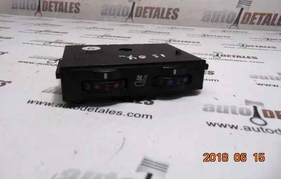 Lexus IS 220D-250-350 Seat heating switch