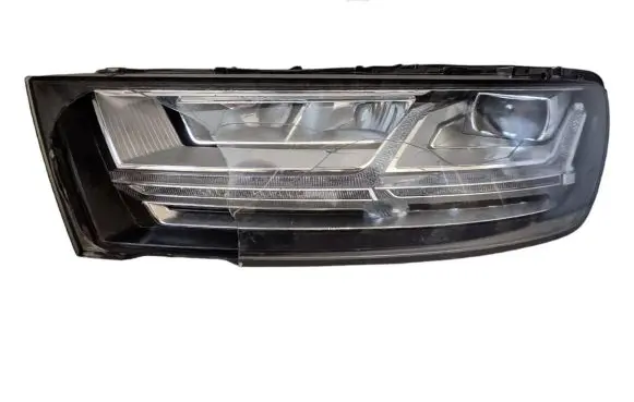 Audi Q7 4M Headlight/headlamp 4M0941033