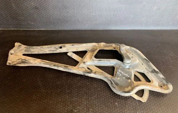 Mercedes-Benz Sprinter W901 W902 W903 W904 Front door manual window regulator 