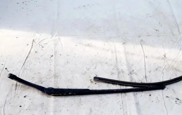 Audi A6 S6 C6 4F Front wiper blade arm 4F2955407