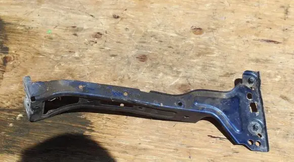 Audi A4 S4 B9 Fender mounting bracket