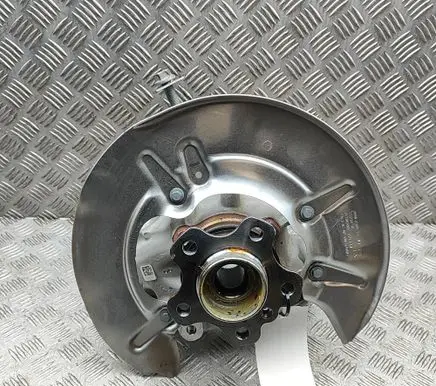 BMW X5 G05 Rear wheel hub 6876652 6899154