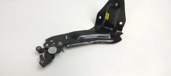 Chrysler Voyager Sliding door lower roller guide/hinge 846AE1768 M8736