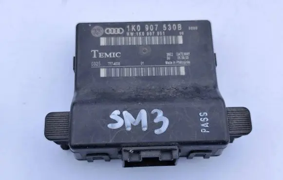Audi A3 S3 8P Gateway control module 1K0907530B 1K0907951