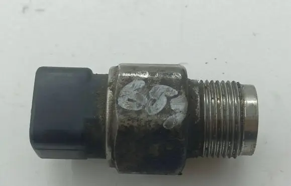 Fuel pressure sensor