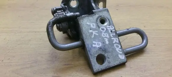 Audi A6 Allroad C6 Front door lower hinge 