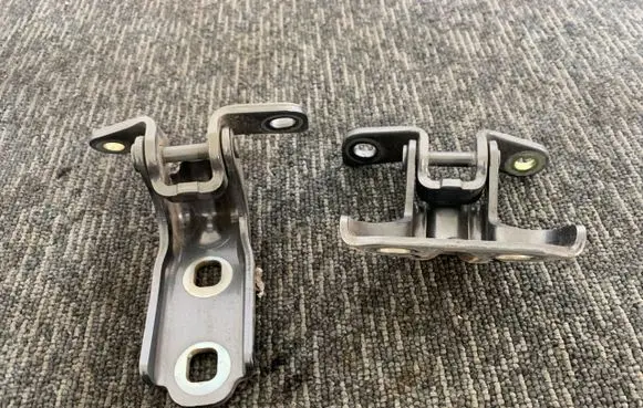 Opel Crossland X Front door hinge set 