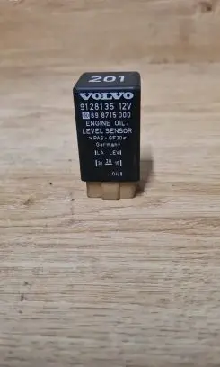 Volvo 850 Oil pressure relay 89871500 9128135