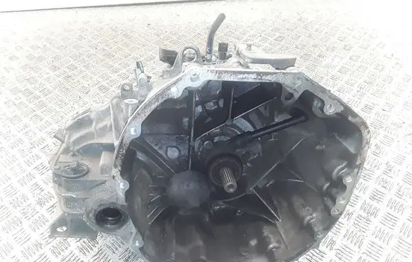 Nissan Qashqai Manual 6 speed gearbox 3UB0B