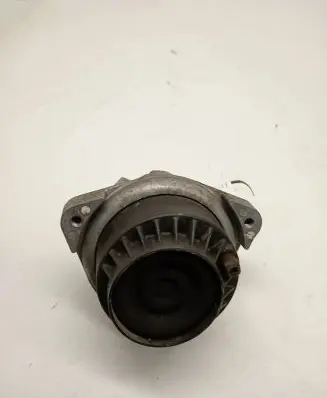 BMW 5 F10 F11 Engine mount bracket 6777371