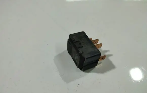 Audi A6 S6 C4 4A Electric window control switch 410959855A01C