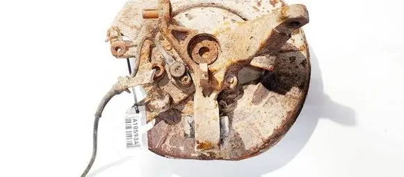 Rear wheel hub