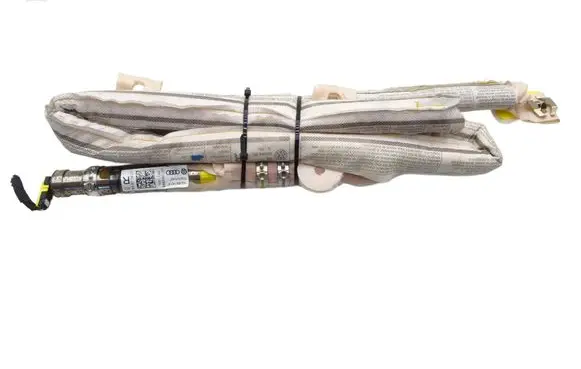 Volkswagen Scirocco Steering wheel airbag 1K8880742A