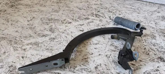 Audi A4 S4 B9 Tailgate/trunk/boot hinge 8W5827728