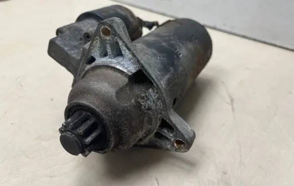 Volkswagen Transporter - Caravelle T4 Starter motor 0001123001