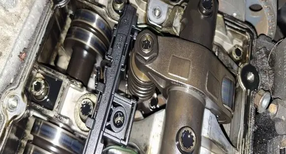Chrysler Sebring (JS) Fuel injector 