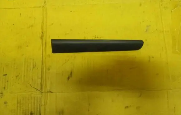 Renault Twingo II Rear fender molding trim 8200365847