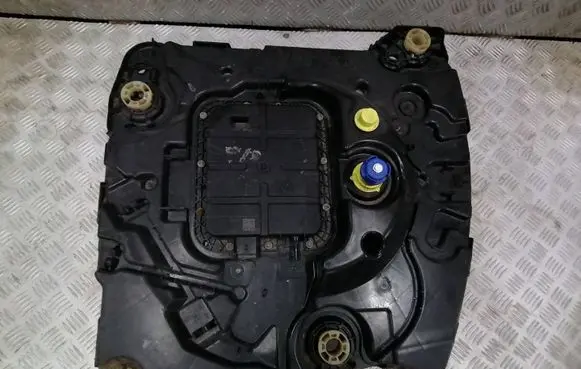 Citroen C4 Cactus AdBlue liquid reservoir 9812914780