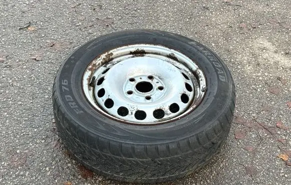 Volkswagen Caddy R15 spare wheel 