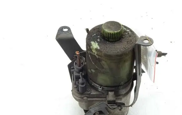Volkswagen Polo IV 9N3 Power steering pump