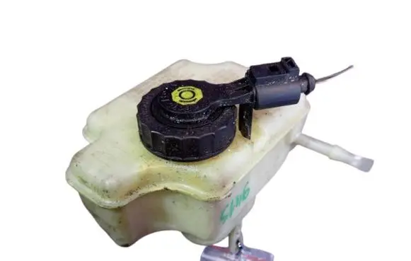 Audi A3 S3 8P Brake fluid reservoir 1K1611301C