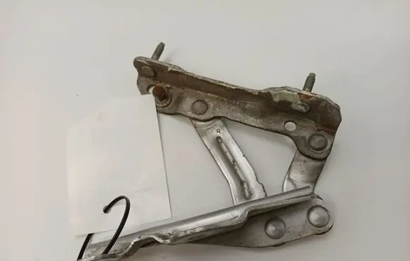 Ford Mustang IV Tailgate/trunk/boot hinge